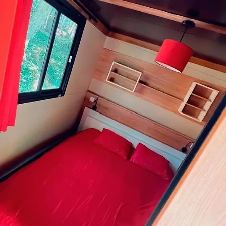 Hebergement Insolite Dans Une Clairiere Chalet