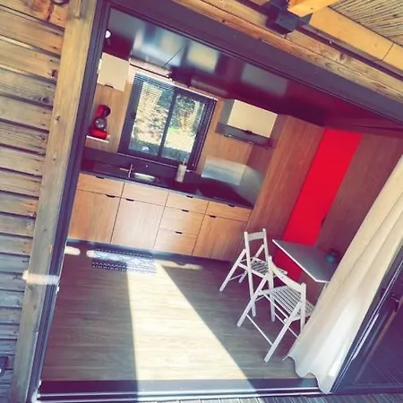 Hebergement Insolite Dans Une Clairiere Chalet *